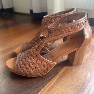 Sundance Brown Italian Leather Woven Heeled Sandals Size 40
